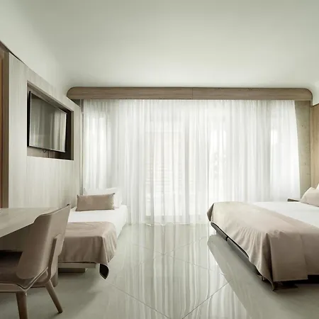 מלון Nautilux By Mage העיירה רתימנו